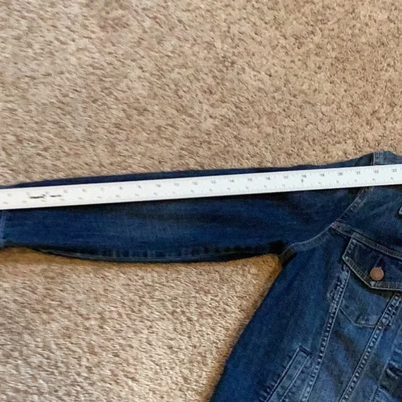a.n.a. Women’s Jean Jacket Size XS NWT, blue denim soft and durable. - Picture 10 of 11